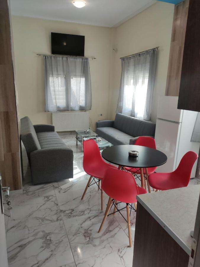 Gcm 2 Rooms Kentro Katerini Bagian luar foto