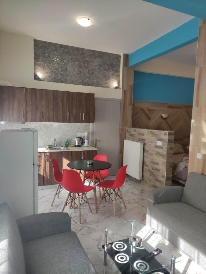 Gcm 2 Rooms Kentro Katerini Bagian luar foto