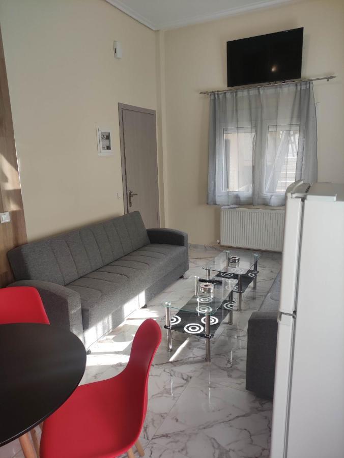 Gcm 2 Rooms Kentro Katerini Bagian luar foto