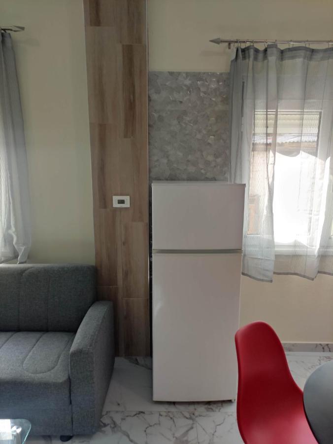 Gcm 2 Rooms Kentro Katerini Bagian luar foto