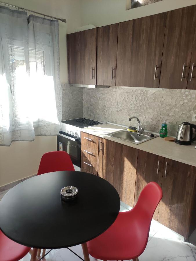 Gcm 2 Rooms Kentro Katerini Bagian luar foto