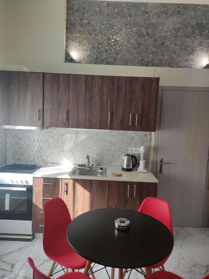 Gcm 2 Rooms Kentro Katerini Bagian luar foto
