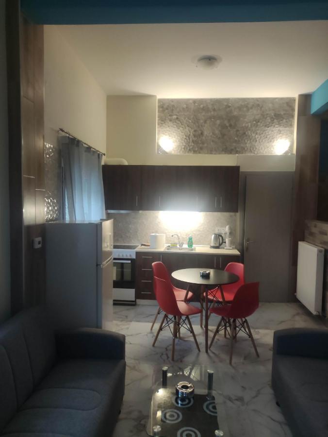 Gcm 2 Rooms Kentro Katerini Bagian luar foto